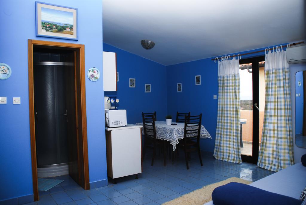 Apartments Bardak Ližnjan Zimmer foto
