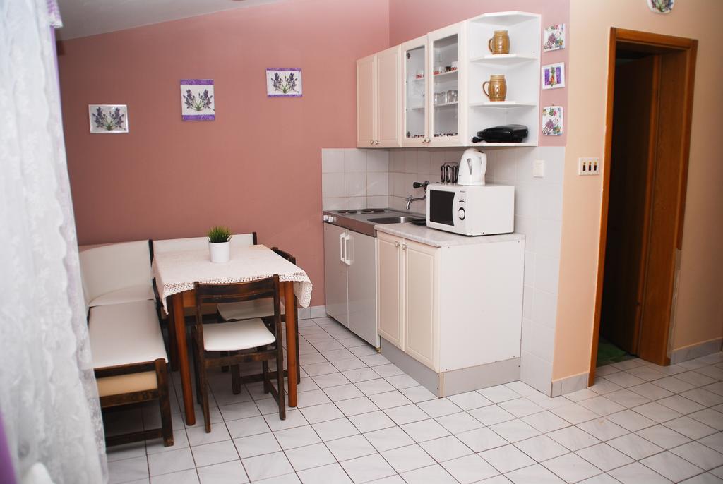 Apartments Bardak Ližnjan Zimmer foto