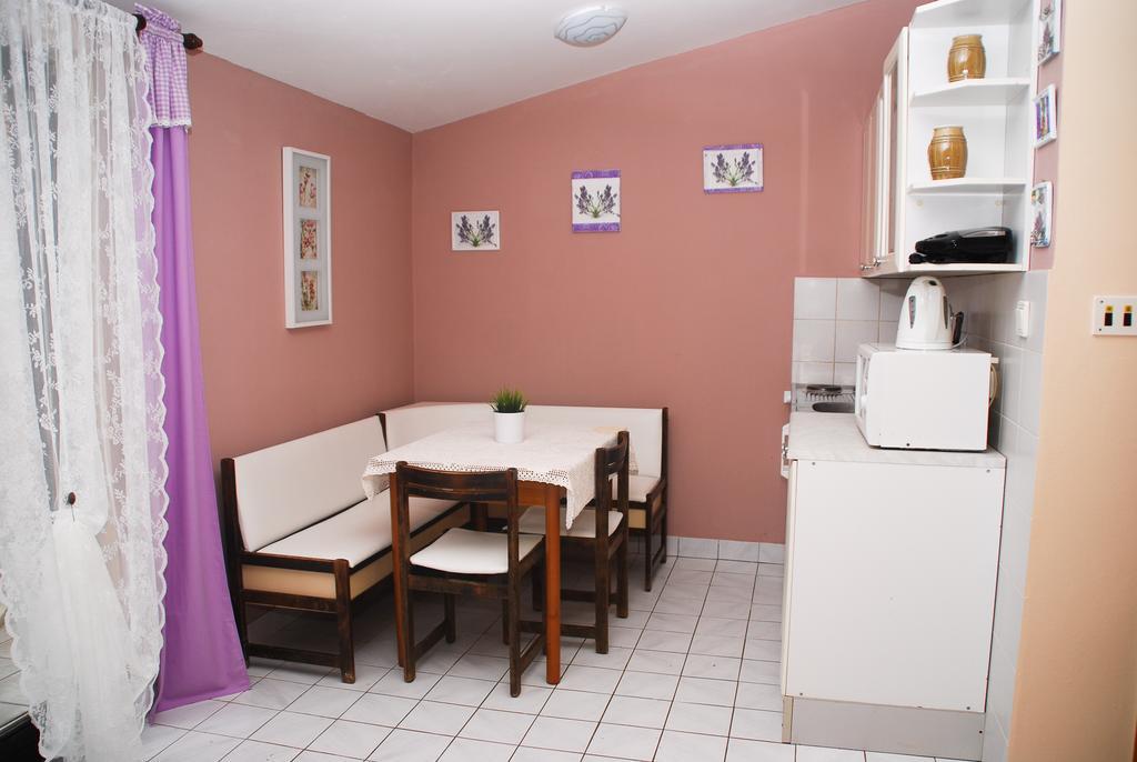 Apartments Bardak Ližnjan Zimmer foto